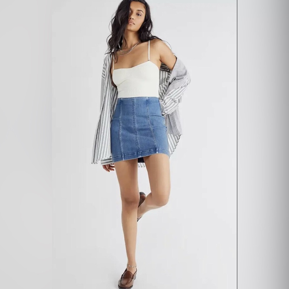 Free People Modern Femme Stretch Denim Miniskirt Zip back Size 6